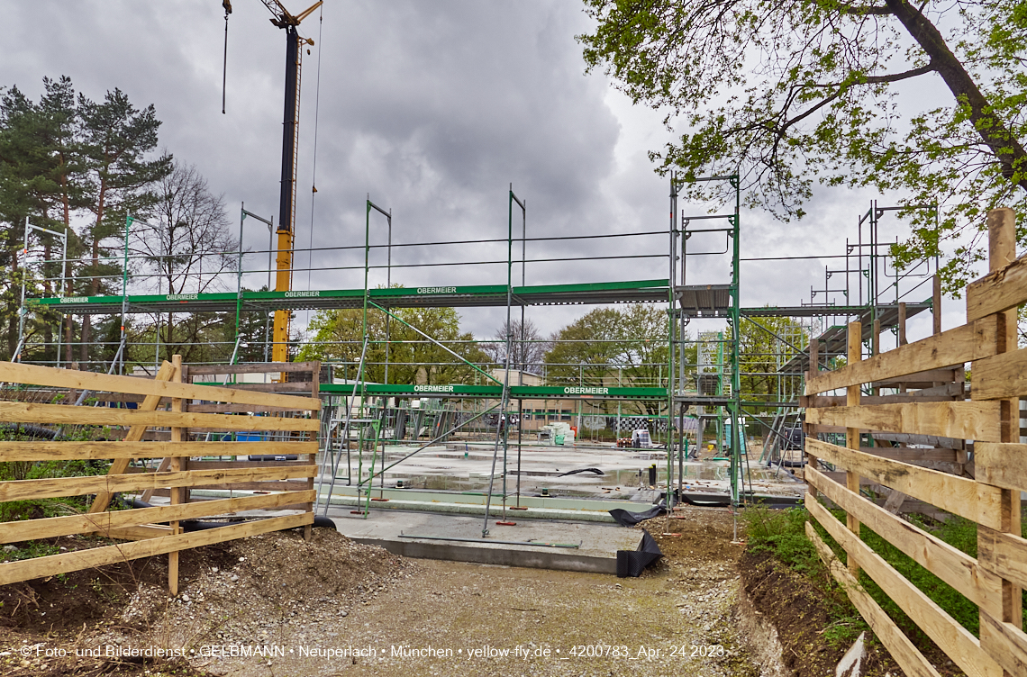 24.04.2023 - Baustelle am Haus für Kinder in der Quiddestraße in Neuperlach